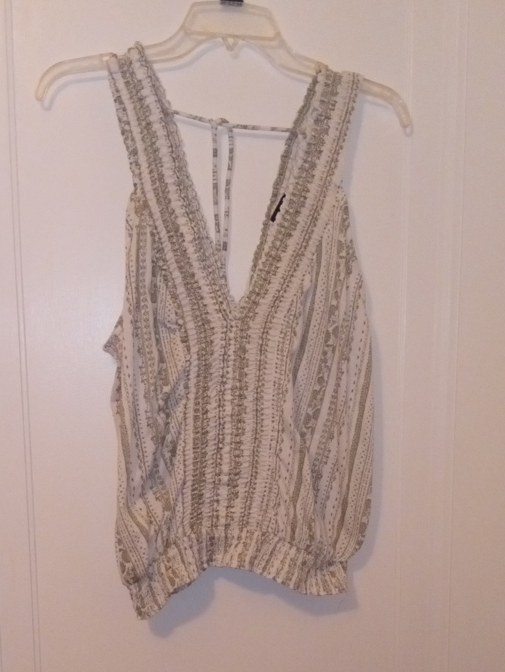 Women's Cream and Gray V-Neck Sleeveless Top, back is vneck also Daytrip, medium